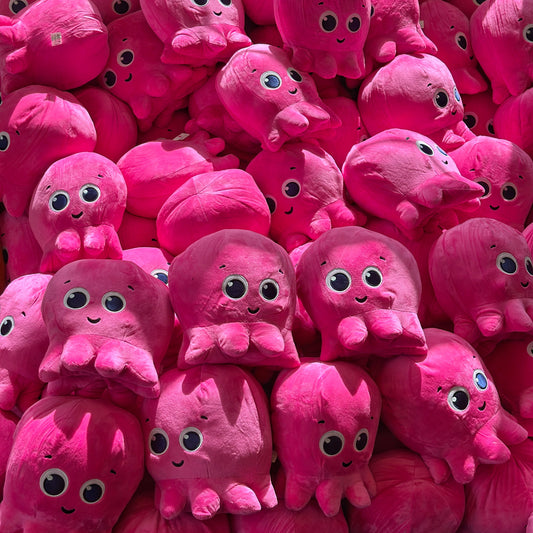 コンスタンティンぬいぐるみ（中）